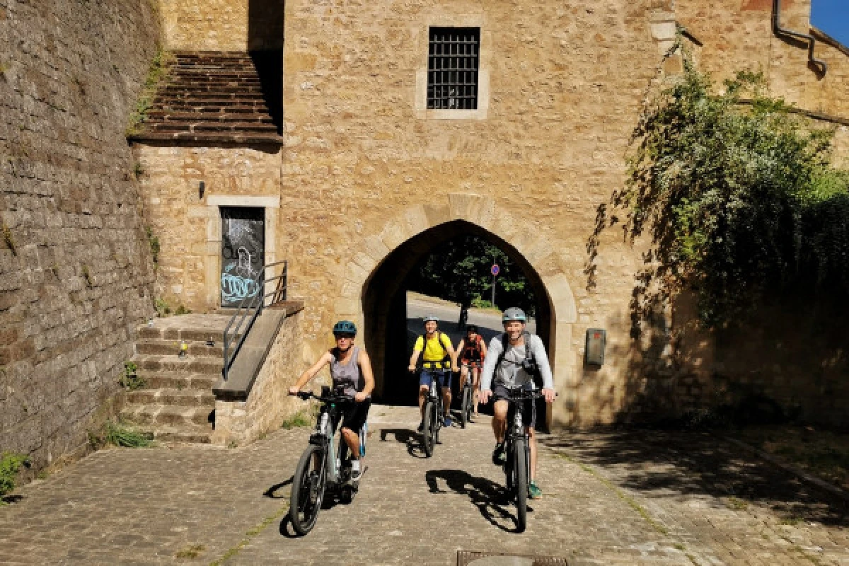 Le meilleur de la ville : Tour guidé en e-bike en 3h - Exploregion