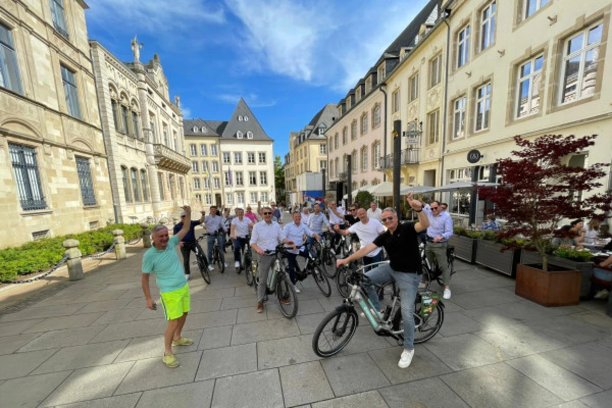 Le meilleur de la ville : Tour guidé en e-bike en 3h - Exploregion