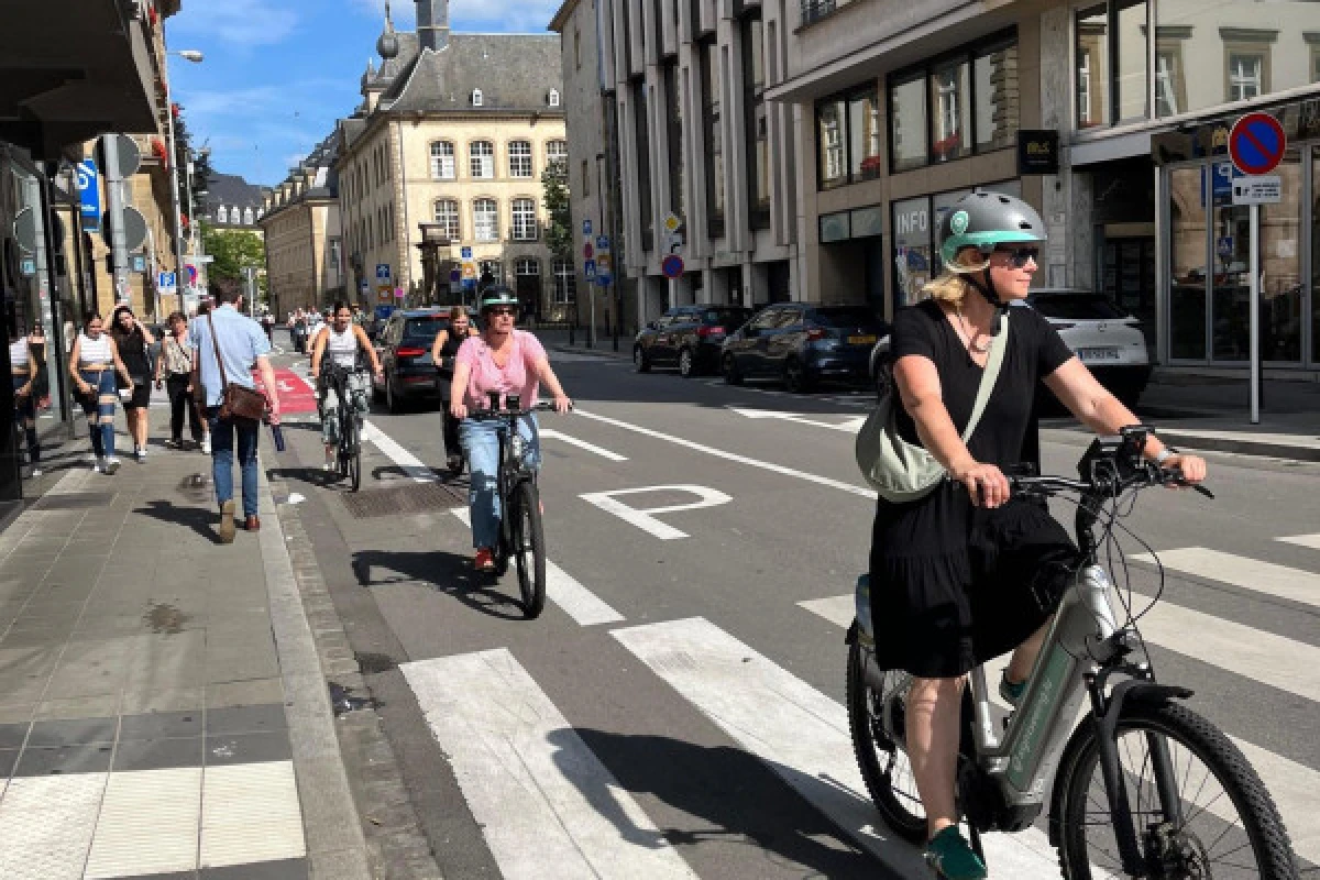 Le meilleur de la ville : Tour guidé en e-bike en 3h - Exploregion