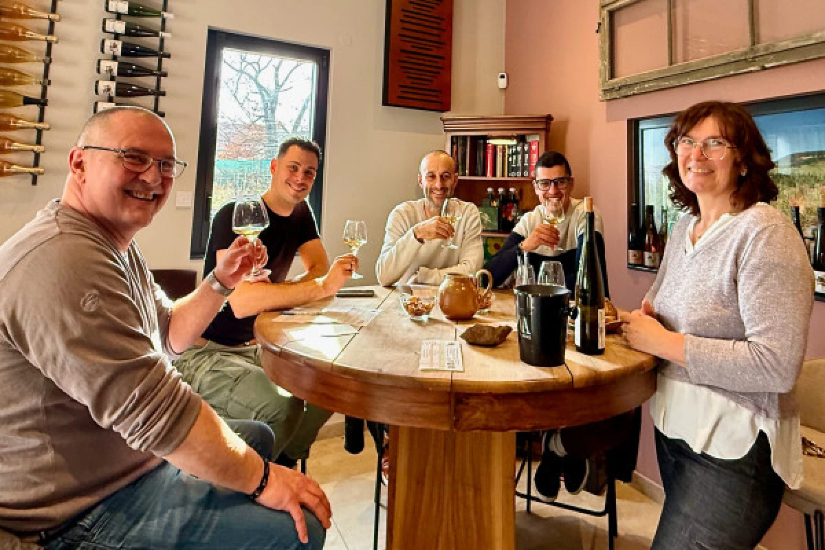 Visite de cave & dégustation au féminin - formule gourmande - Exploregion